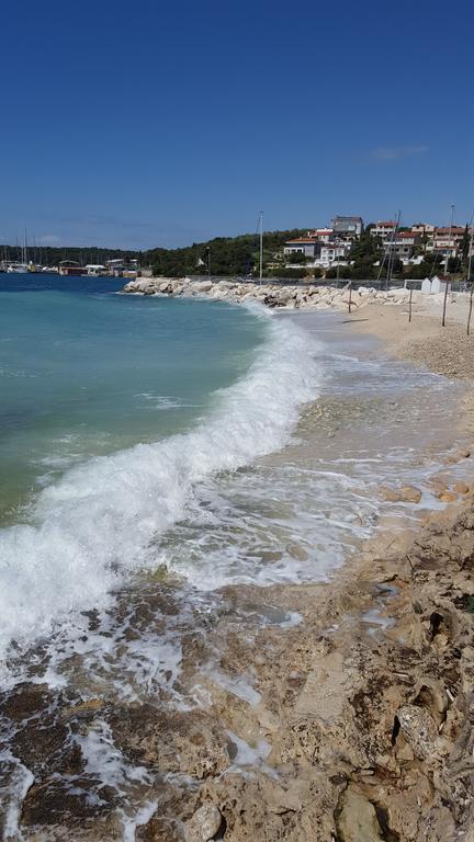 Apartments Seafront Villa Pula Zewnętrze zdjęcie