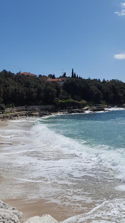 Apartments Seafront Villa Pula Zewnętrze zdjęcie